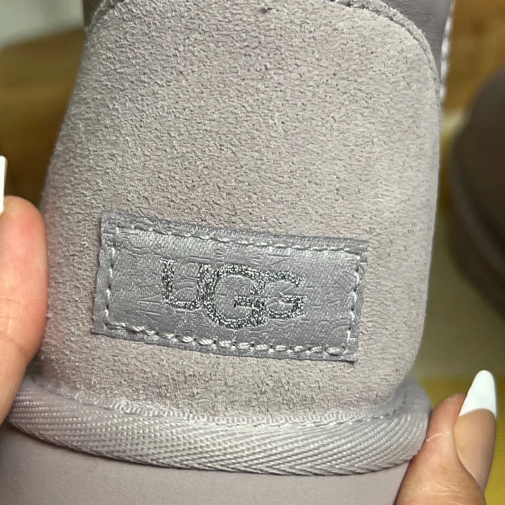 lacender purple Uggs Classic mini pearlizes boot - Picture 11 of 13